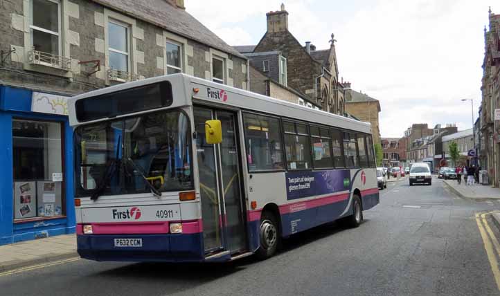 First Midland Bluebird Dennis Dart Plaxton 40911